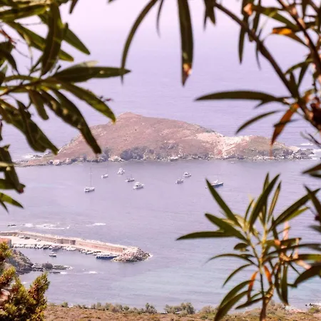 Casa vacanze Maison De 9 Chambres A Centuri Avec Magnifique Vue Sur La Mer Jardin Amenage Et Wifi A 15 Km De La Plage *