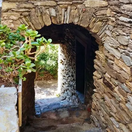 Maison De 9 Chambres A Centuri Avec Magnifique Vue Sur La Mer Jardin Amenage Et Wifi A 15 Km De La Plage * Centuri